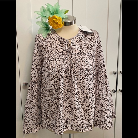 New! Baby Leopard Print Bell Sleeved Top Medium - Picture 2 of 5